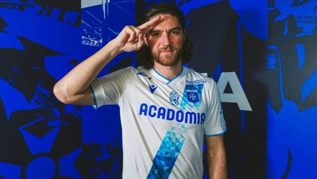 Francisco Sierralta en Auxerre.