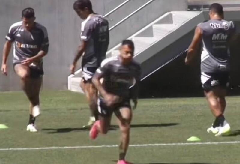 El ex Universidad de Chile, Eduardo Vargas en un entrenamiento del Atlético Mineiro.