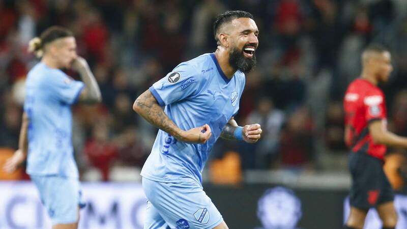 Ronnie Fernández tras eliminar al Athletico Paranaense de Arturo Vidal.