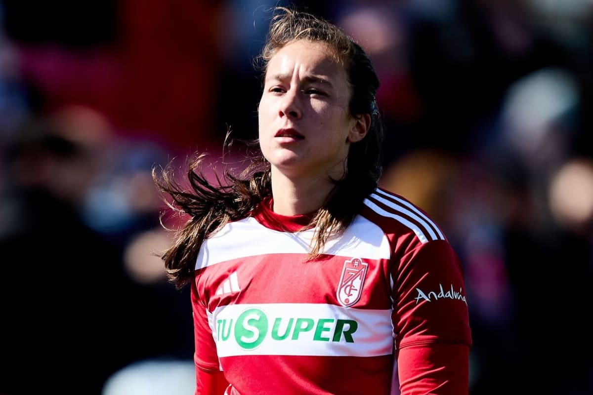 Sonya Keefe, delantera chilena dejará Granada. Foto: Instagram.