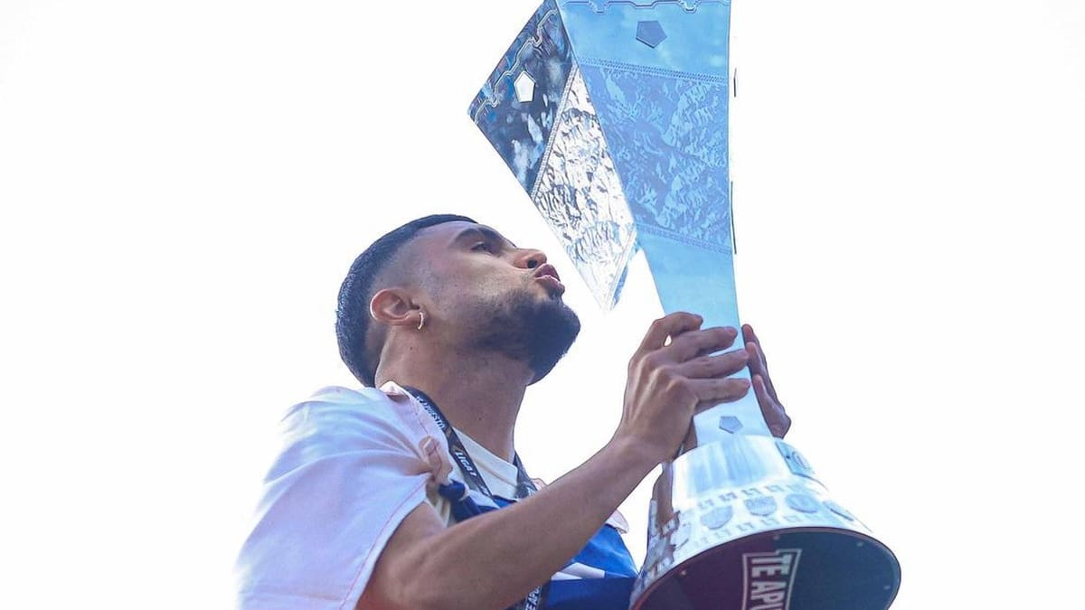 Elogios para un chileno en el exterior: “Es uno de los refuerzos más importantes, un jugador completo y aguerrido”