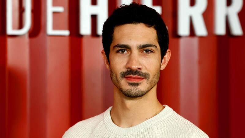 actúa en "Mano de Hierro" de Netflix.