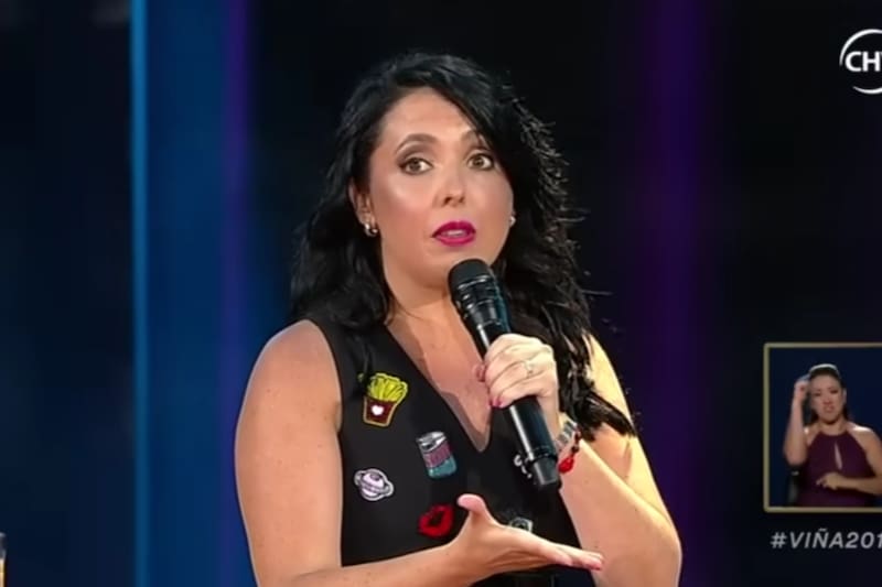 La comediante durante su debut en 2017 fue duramente criticada en redes sociales. Créditos Captura: Youtube.