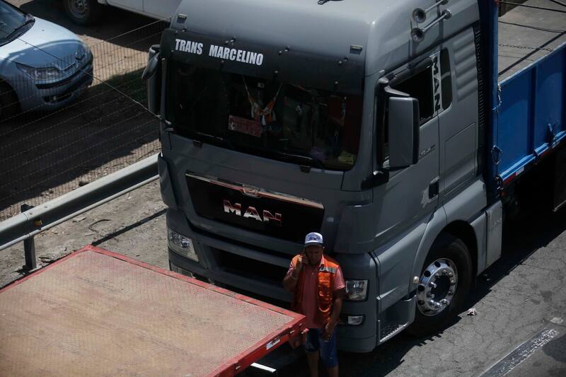 Fue aplastado por su misma máquina, la que habría presentado problemas en sus frenos. Creditos: ATON (imagen referencial).