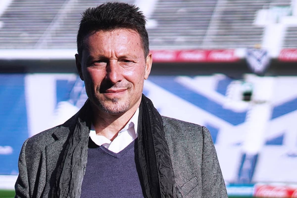 "El club se hace fuerte teniendo, principalmente, un equipo que sepa a qué club representa y qué modelo de juego pretende tener", dice el director deportivo de Audax Italiano.