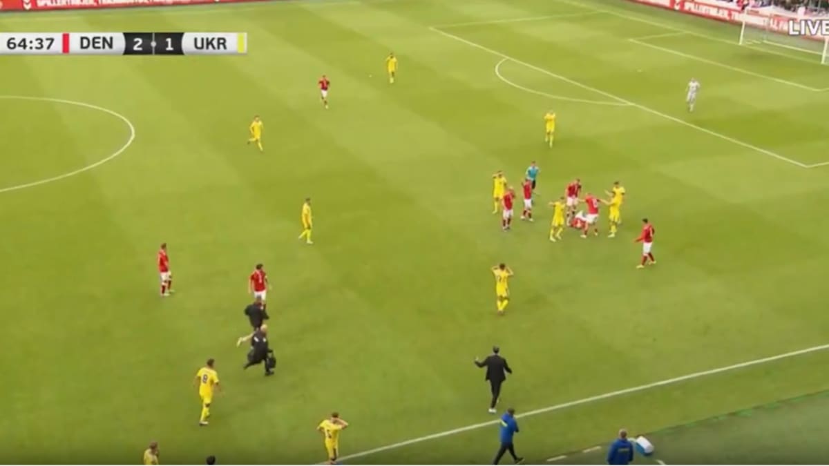 VIDEO | Se repite la pesadilla de Christian Eriksen: otra vez se desplomó en un partido de su selección