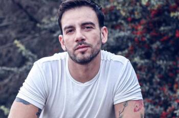 ¿Qué fue de Christian Ocaranza, el recordado bailarín que reveló con quién pololeó en Rojo?