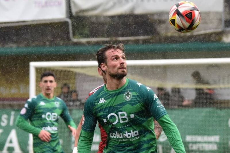 Christian Santos lleva 4 goles en 8 partidos con el Arenteiro de la tercera división de España