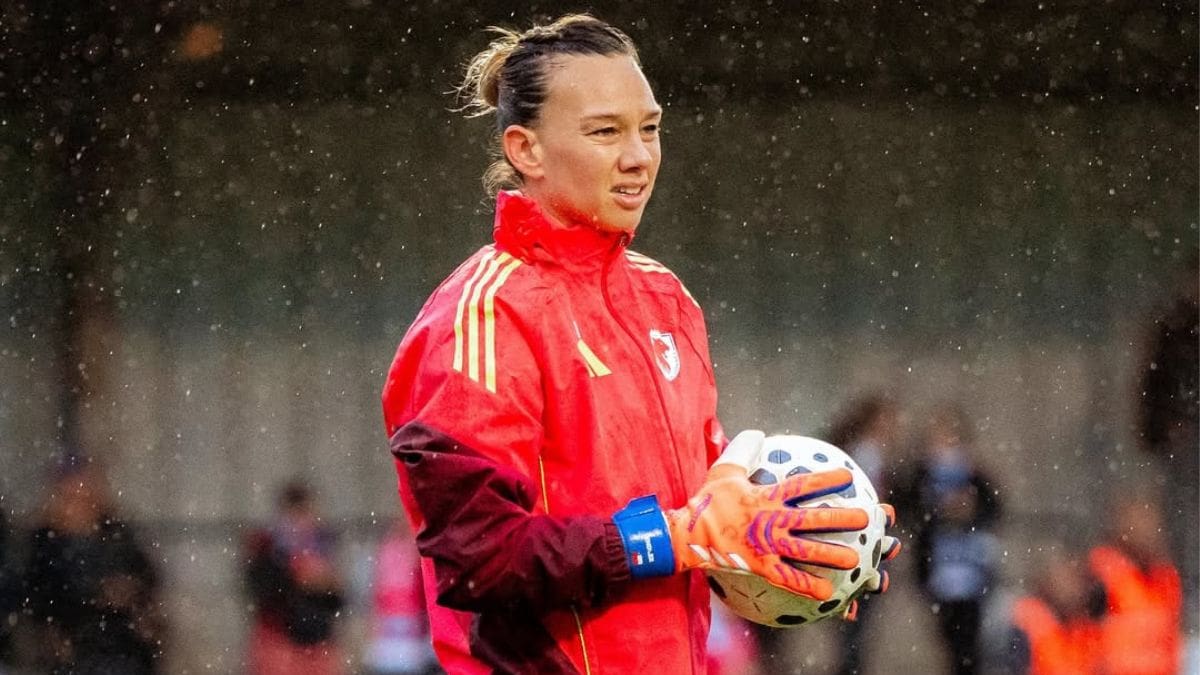 ¡Jornada para el olvido! Tiane Endler cometió dos errores garrafales y el Lyon se complica en la Champions