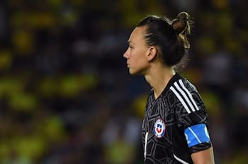 Tras dos años marginada: aseguran que Christiane Endler volvería a La Roja