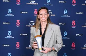 Después del dolor de Champions League: Christiane Endler fue premiada como la mejor de Francia