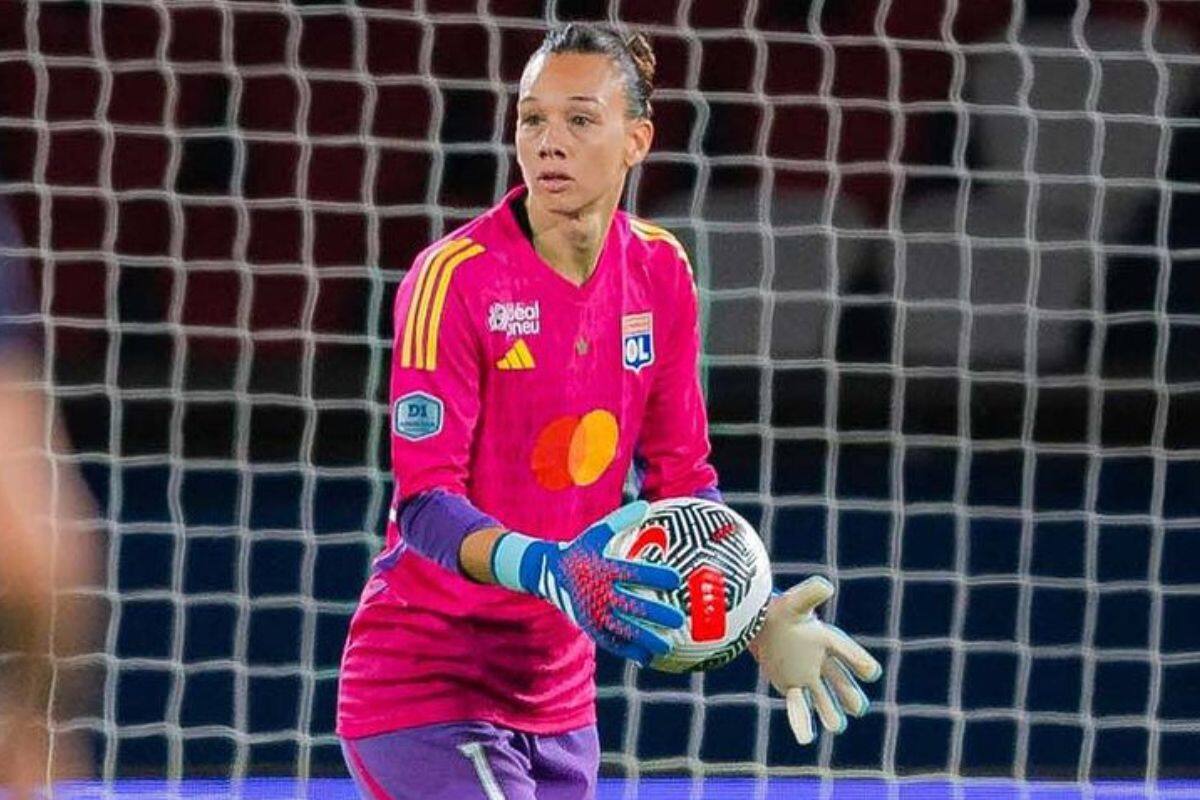 va por su segunda corona de Champions League. Foto: Instagram Tiane Endler.