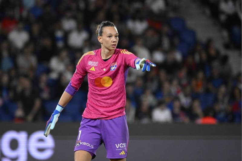 Tiane Enlder, arquera de la rama femenina del OL. Foto: L'Equipe.