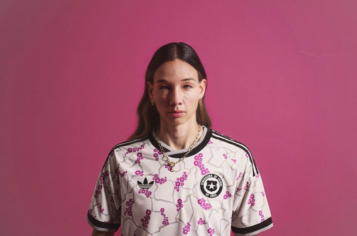 “Una reina de Chile”: En Francia destacan a Tiane Endler como imagen de marca del fútbol femenino