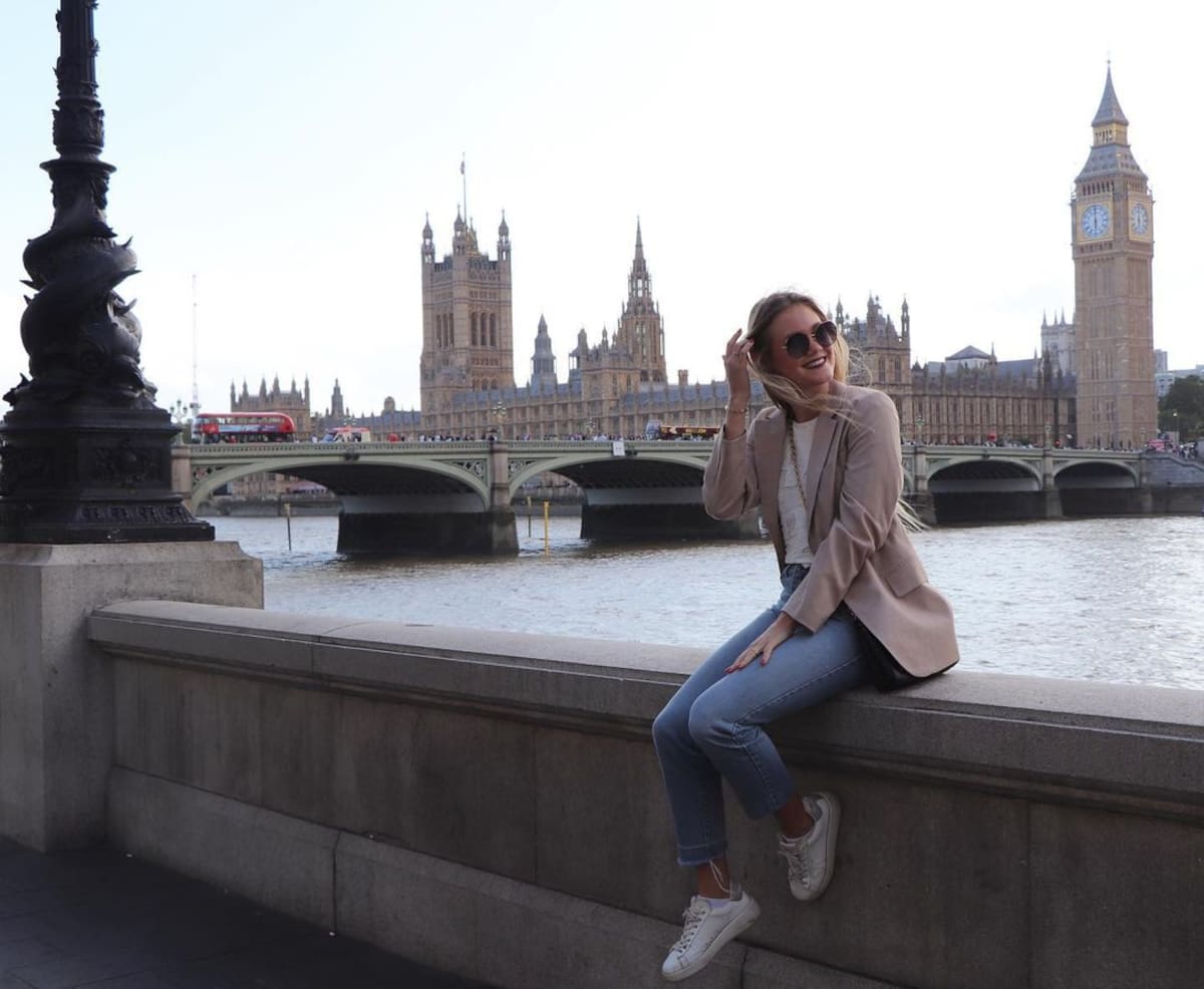 Christina Hellema, futura esposa de Joaquín Niemann, en Inglaterra. Créditos: @titihellema