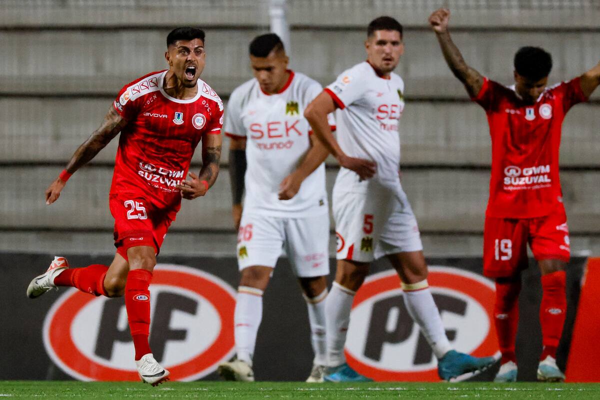 El jugador de Unión La Calera adelantó el partido ante la U. Foto: Aton.