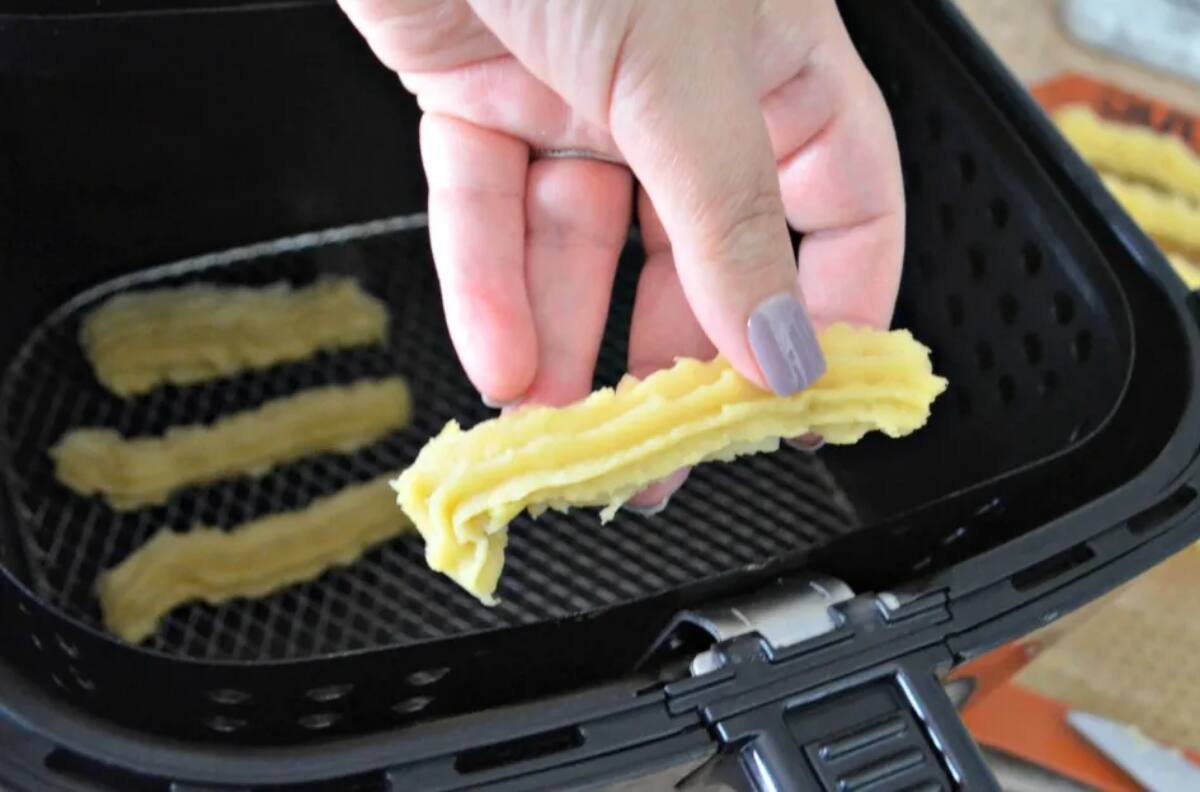 La receta para hacer churros en freidora de aire: ¡Deliciosos y con solo una pincelada de aceite!