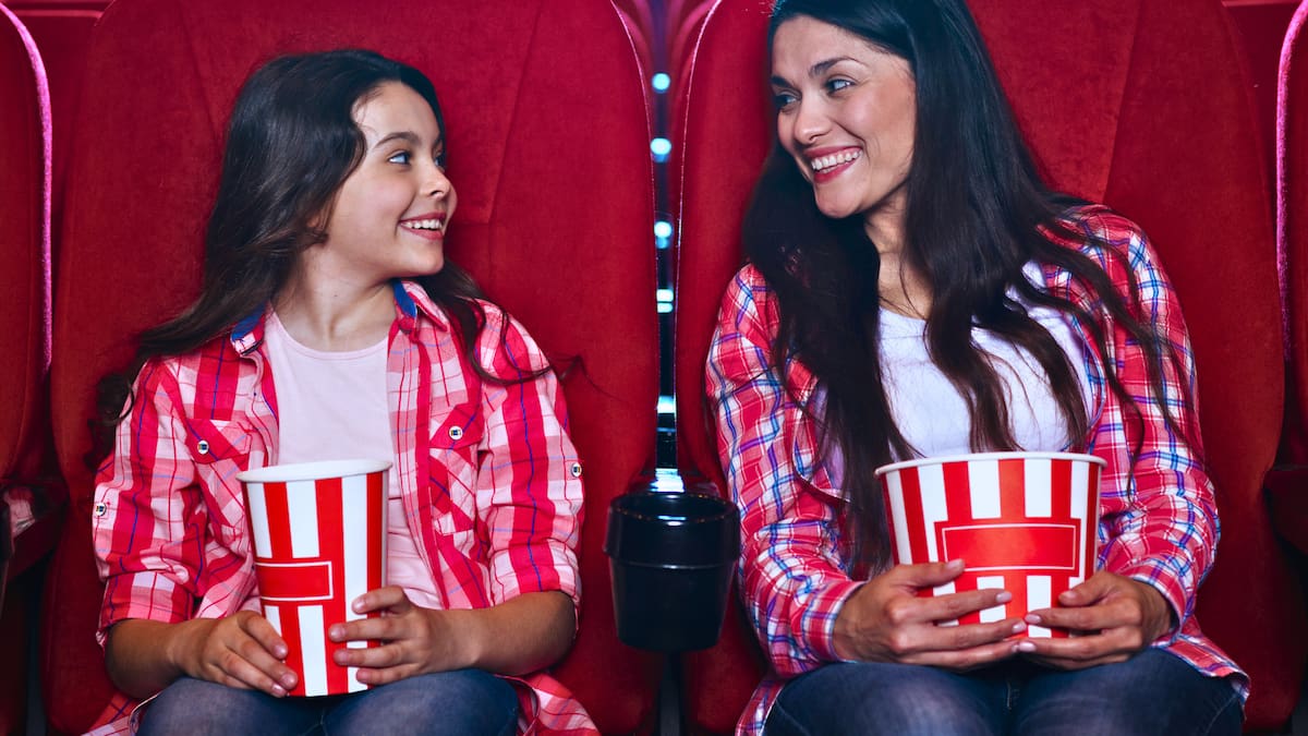 ¿Sin panorama para celebrar a mamá? Ciclo de cine gratuito llega como la solución en Santiago