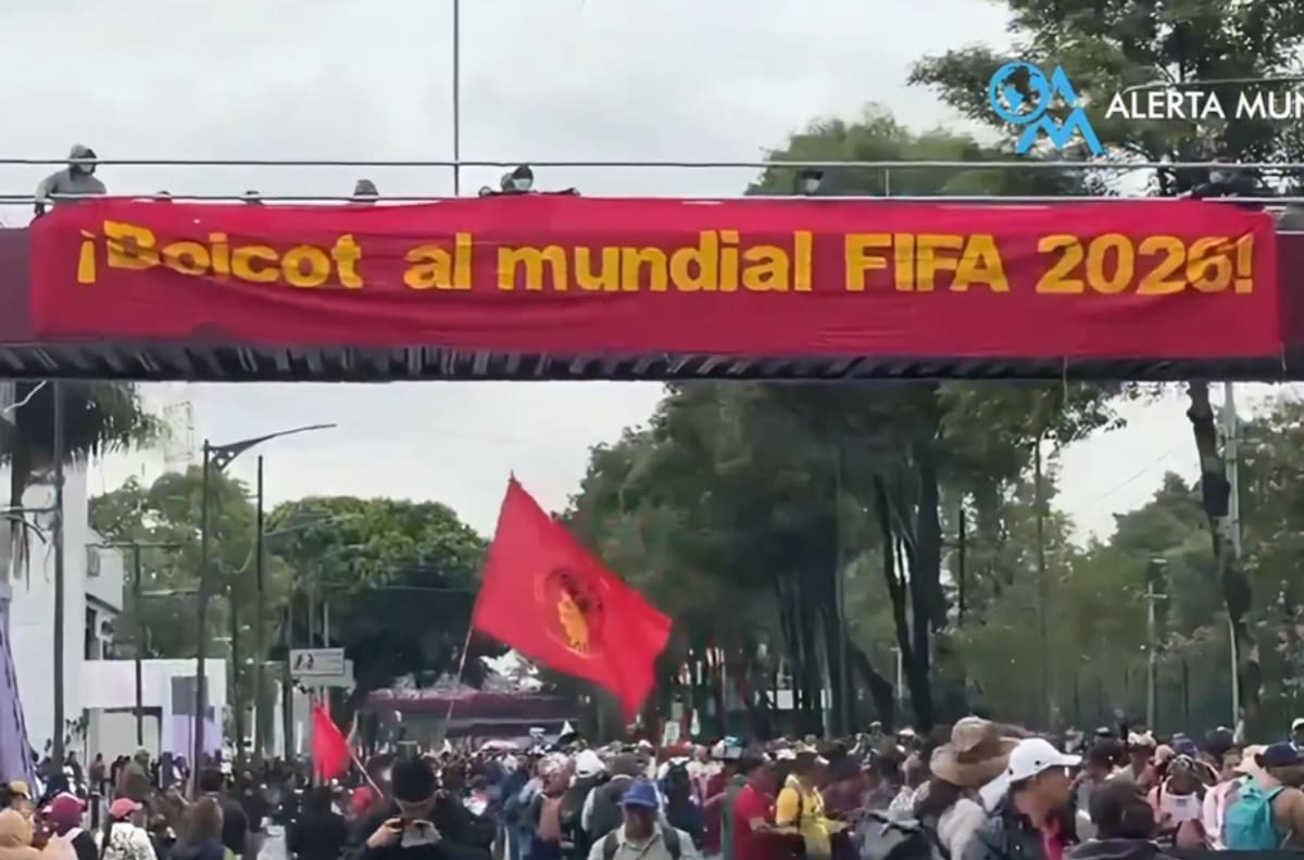 VIDEO | Protestantes bloquean acceso al estadio donde se jugará el duelo inaugural del Mundial