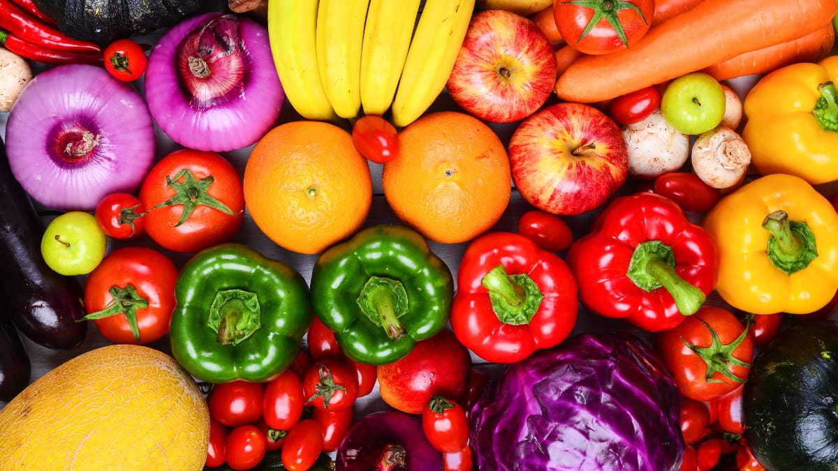 Estas son las ciudades de Chile donde más barato es comprar frutas y verduras según la IA