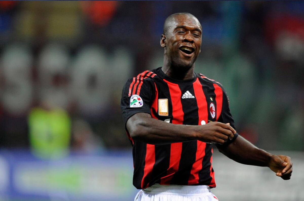 VIDEO | No pierde la clase: el golazo de Clarence Seedorf en partido a beneficio para Ucrania