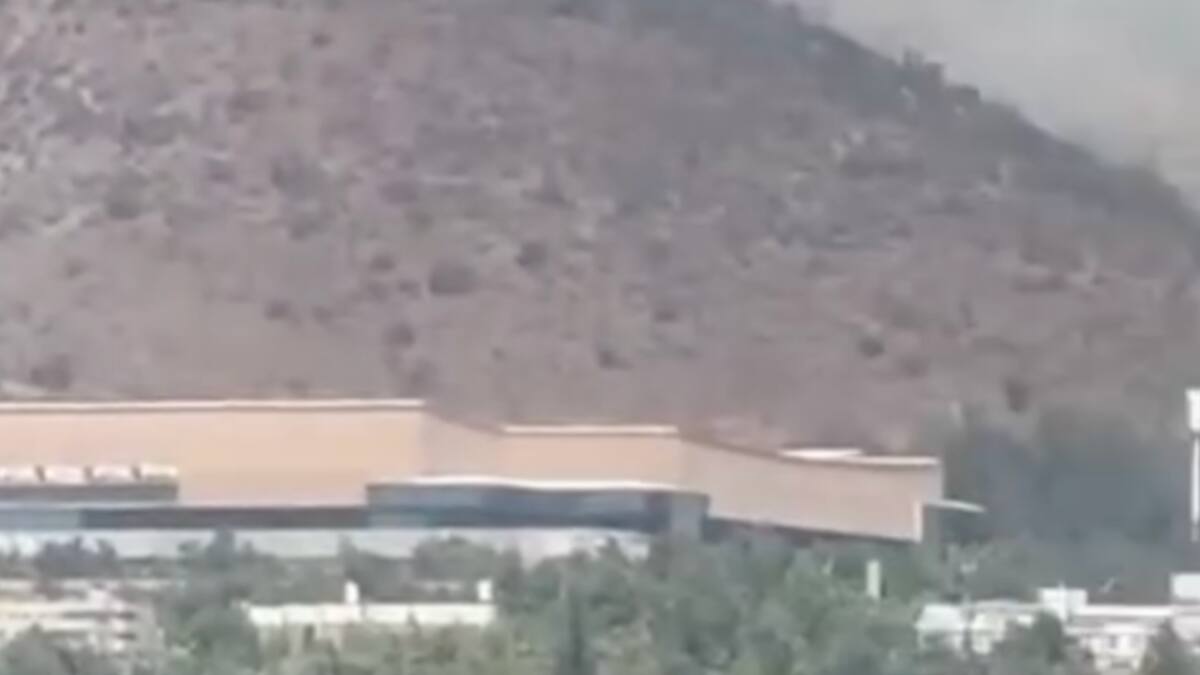 VIDEO | A poca distancia del Claro Arena: así avanza el incendio forestal que afecta las instalaciones de la UC