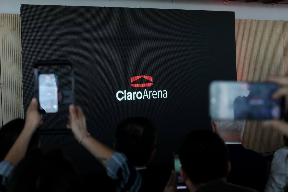 La UC ya entregó los primeros abonos. Foto: Agencia Aton.