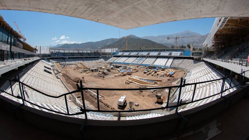 Con materiales reciclados: la UC presentó los avances en la Tribuna Alberto Fouillioux del Claro Arena