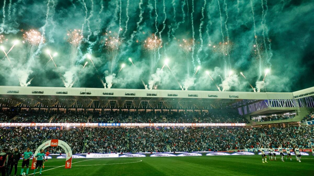 20 mil hinchas de la UC: ¿Por qué el debut en Copa Libertadores podría jugarse sin fanáticos de Boca?
