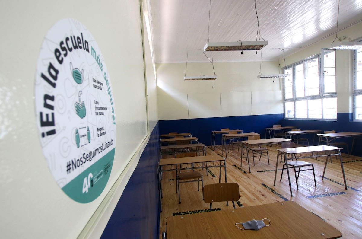 Mineduc informa suspensión de clases en colegios de 4 regiones del país