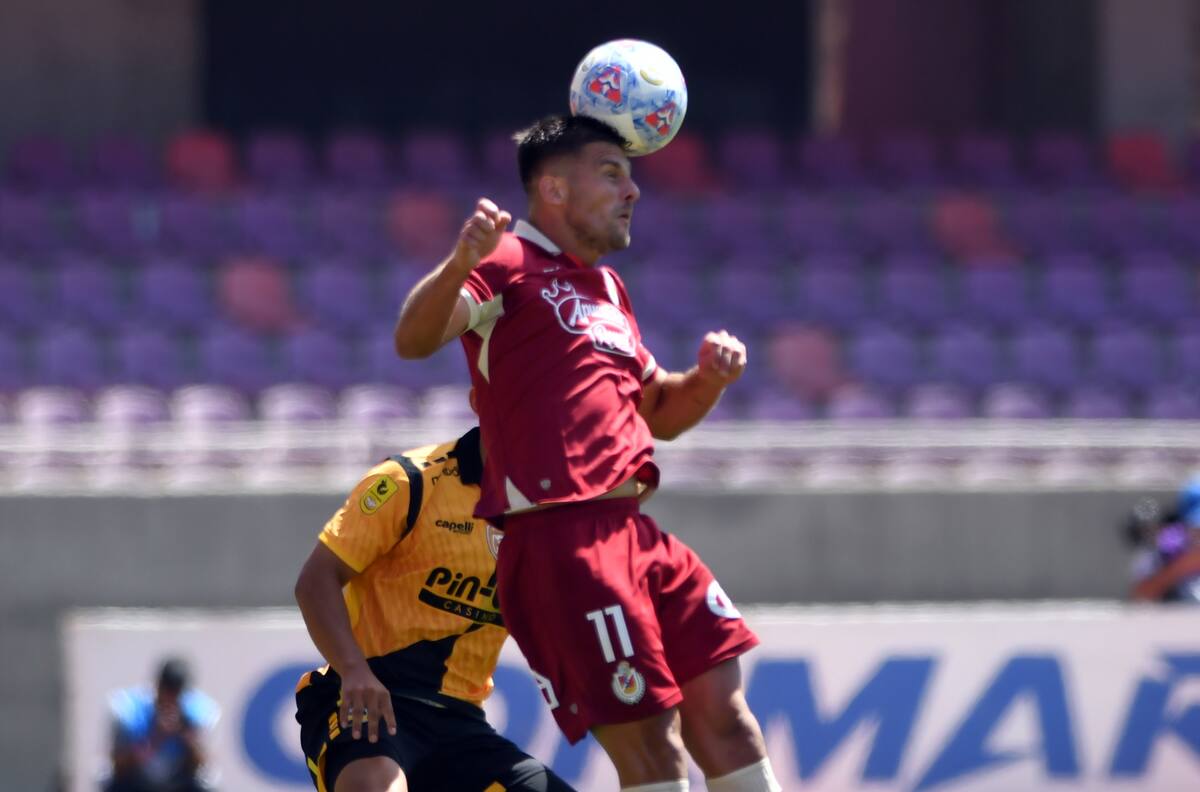 “Están matando al fútbol”: Hinchas furiosos por poco ambiente en el Clásico de la Cuarta Región