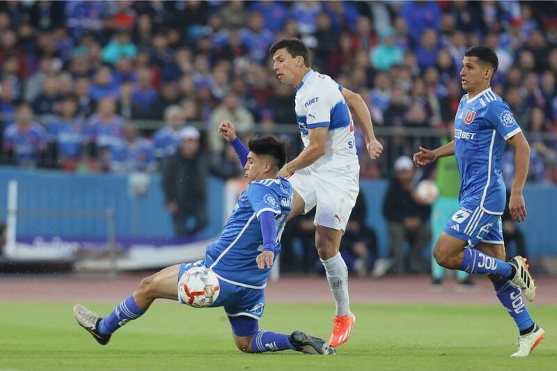 La U se medirá ante la UC. Foto: Agencia Aton.