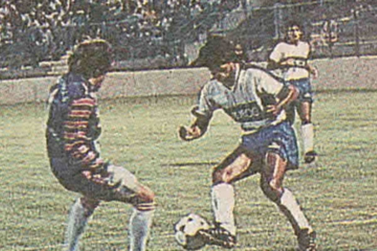 El primer UC vs. La UC de la historia en San Carlos de Apoquindo. Un amistoso por la Copa Ladeco, en 1991.