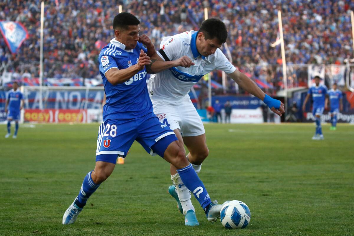 El Clásico Universitario entre la U y la UC se jugará en Concepción. (Foto: Agencia Aton)