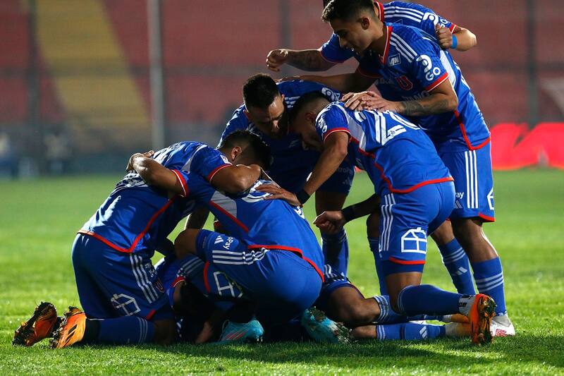 Clásico Universitario, U. de Chile, La U. Agencia Aton