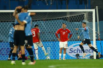 Los goles de la dura derrota de La Roja a manos de Uruguay de Marcelo Bielsa