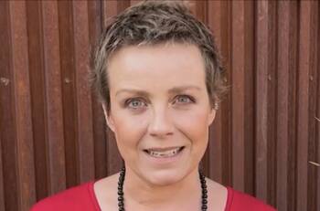 Claudia Conserva relata el accidente doméstico que la dejó con fractura de peroné