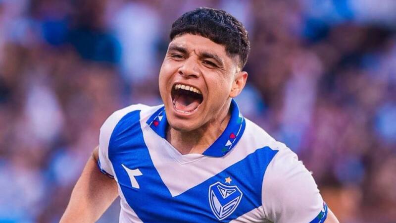 Salió humo albo: Colo Colo presentó a Claudio Aquino como su primer refuerzo para el Centenario