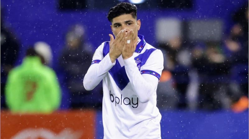 El mediocampista llegó a Colo Colo tras ser figura con Vélez Sarsfield.