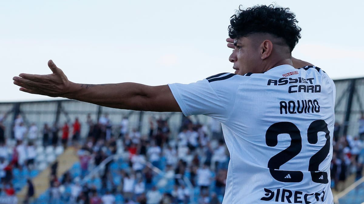 “Claudio Aquino no es el Mago Valdivia, pero se está acercando a su mejor versión en Colo Colo”