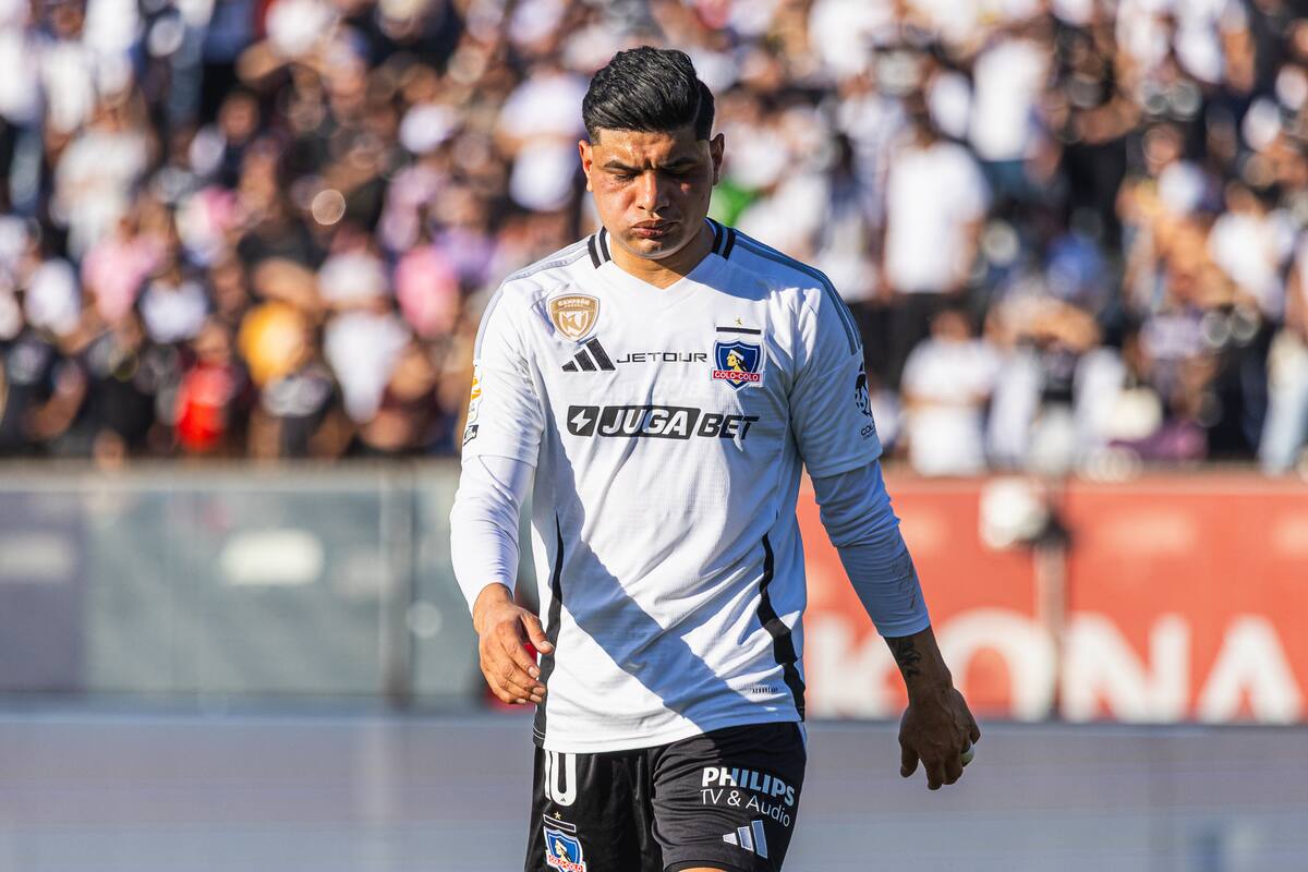 No ha podido repetir en Colo Colo su gran año con Vélez. Foto: Felipe Escobedo