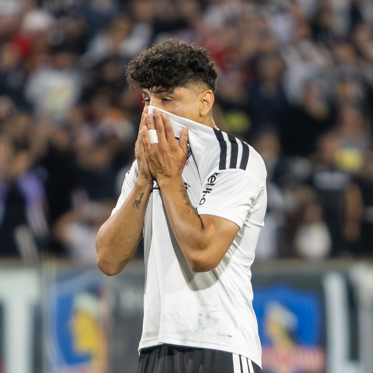 Colo Colo no le da urgencia a Claudio Aquino: entre el “desprecio” y una definición de 80 millones