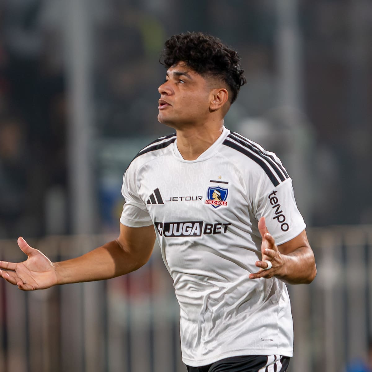 ¡Casi 500 millones! El tremendo alivio que le podría dar Claudio Aquino a Colo-Colo
