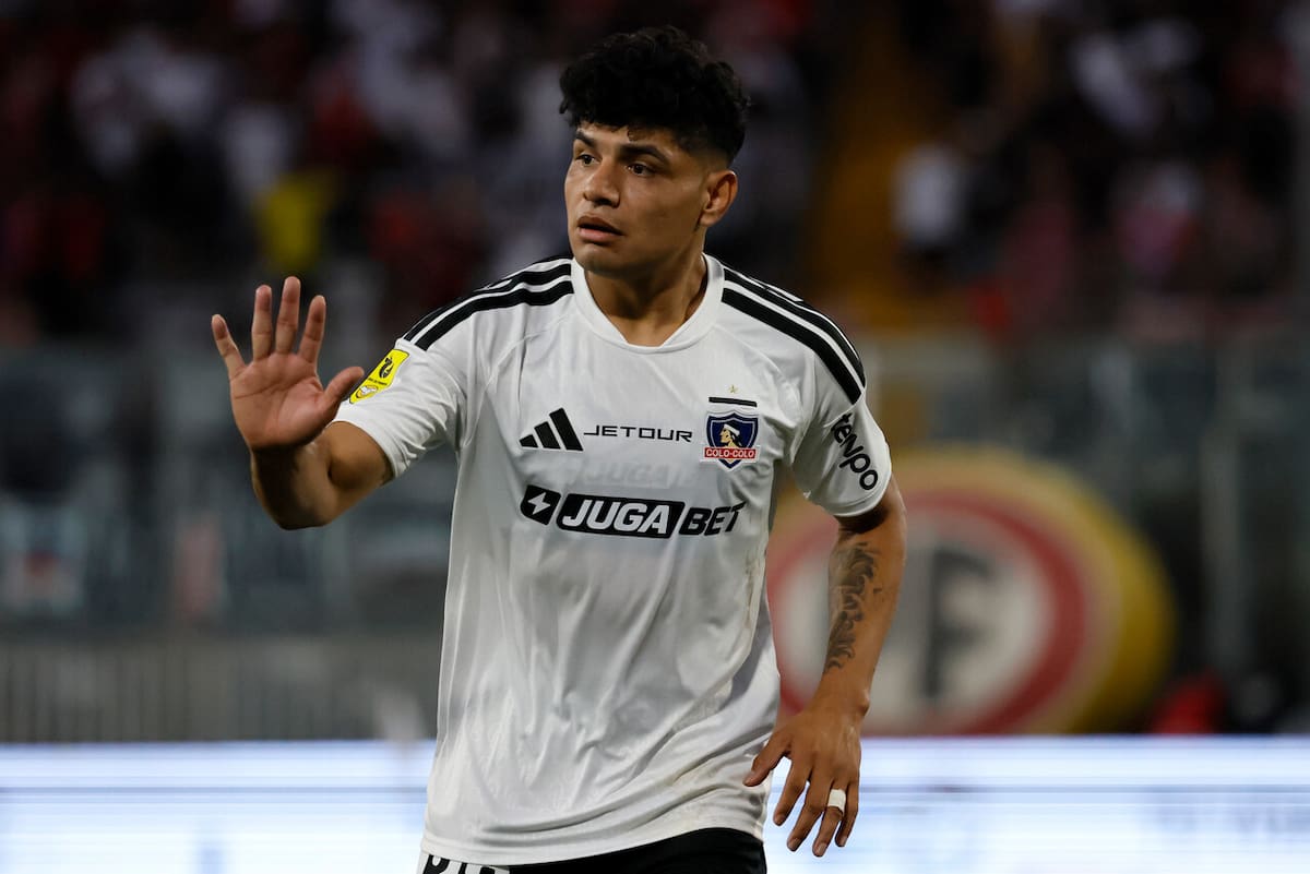 El volante jugando por Colo-Colo. Foto: Aton.