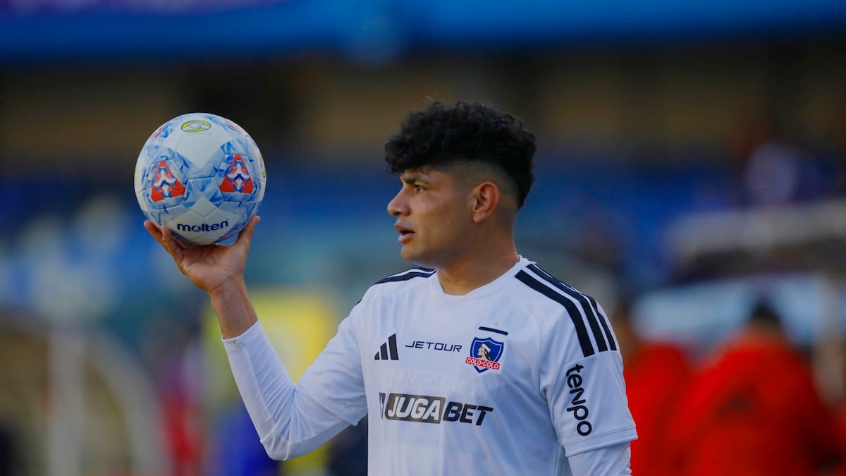 Los 11 minutos de Claudio Aquino en Colo-Colo que ponen en un lío a Fernando Ortiz