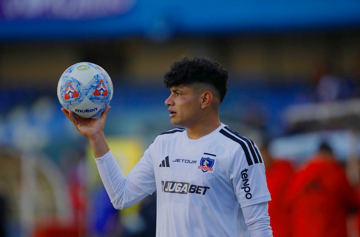 Los 11 minutos de Claudio Aquino en Colo-Colo que ponen en un lío a Fernando Ortiz