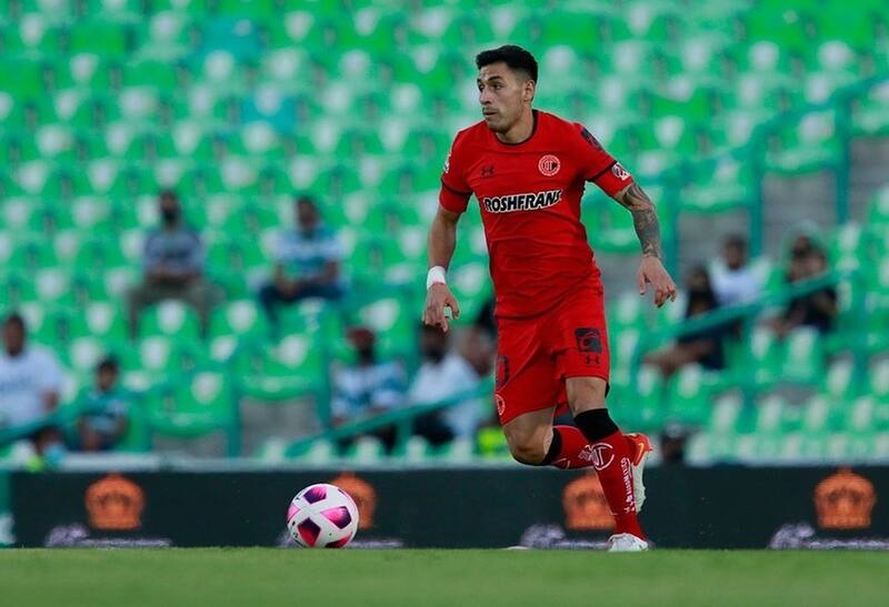 es el apuntado para reemplazar a Leonardo Gil en Colo Colo.