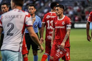 Confirmado: Claudio Baeza no seguirá siendo jugador del Toluca y ya le tienen reemplazo