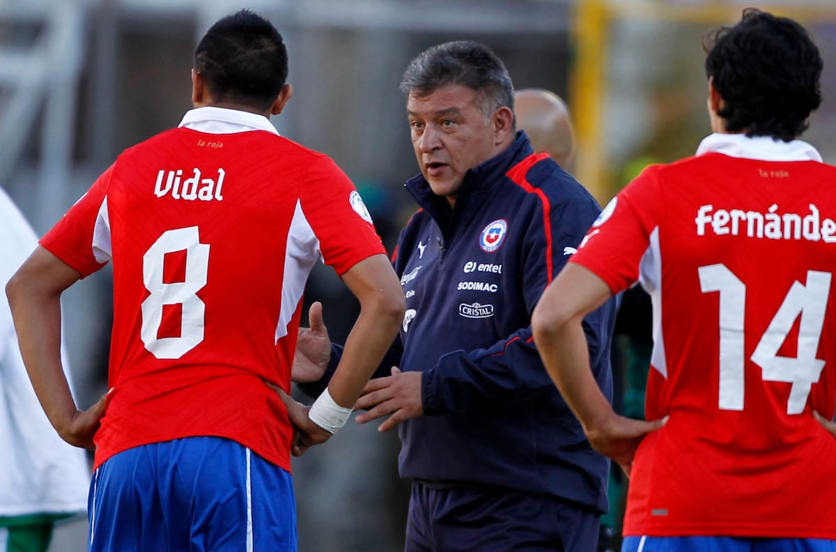 Claudio Borghi recordó su paso por La Roja: “Si perdía, lo hacía yo; pero si ganaba, era por lo que hizo Bielsa”