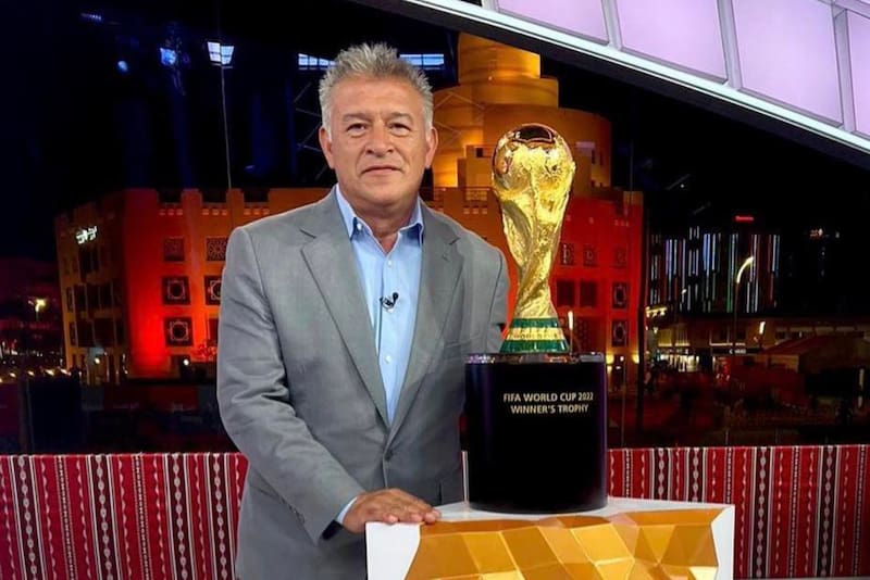 Claudio Borghi es el candidato para la banca de Colo Colo de Pedro Carcuro.